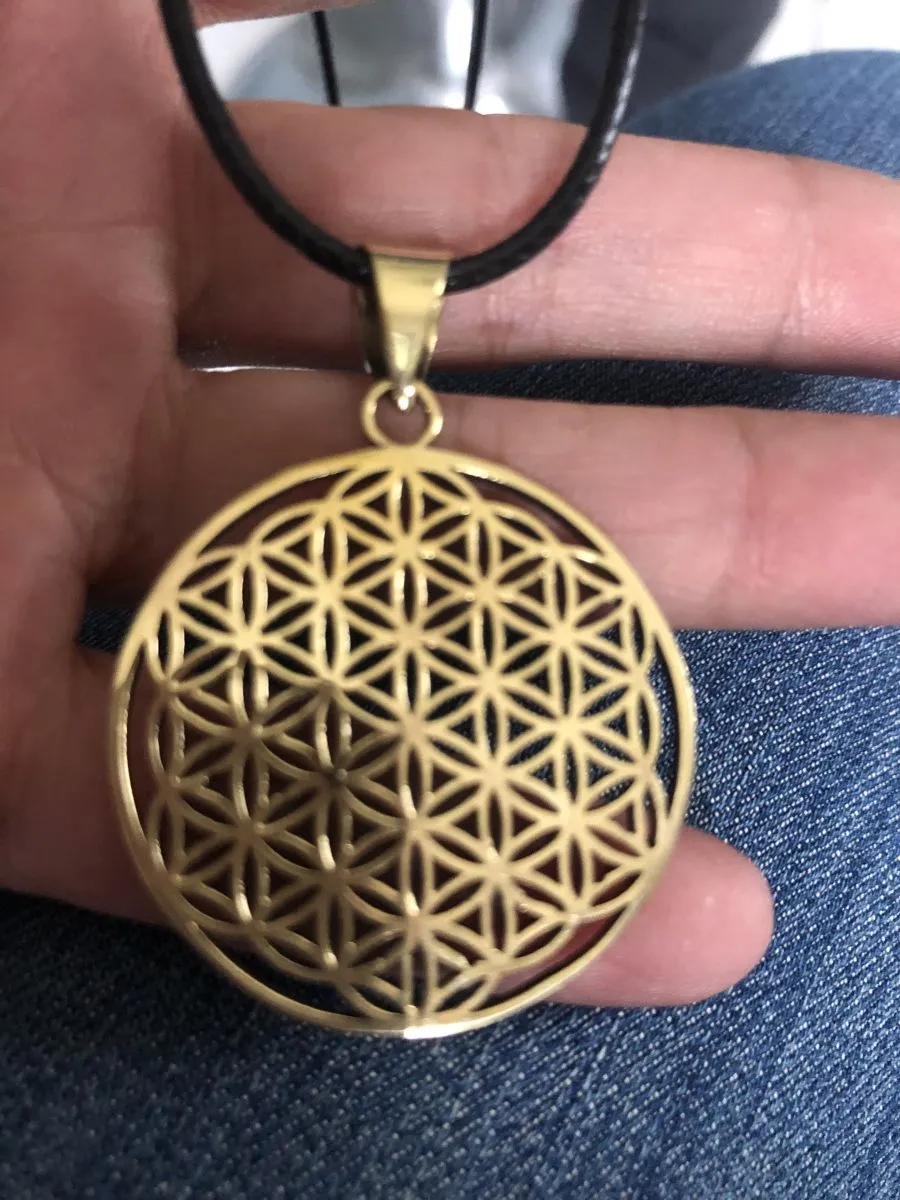 Pendentif fleur de vie 
