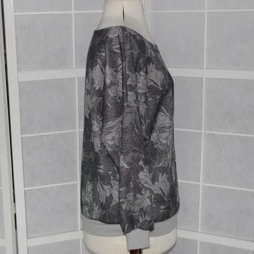 Pull tunique en jersey gris à motifs fleurs dans les tons gris et argent