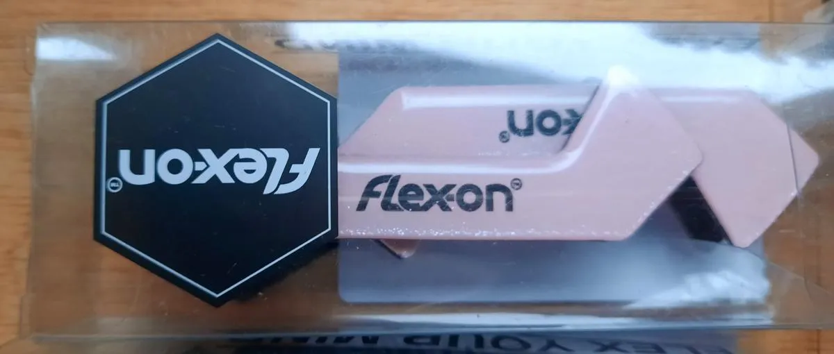 Stickers flex on safe